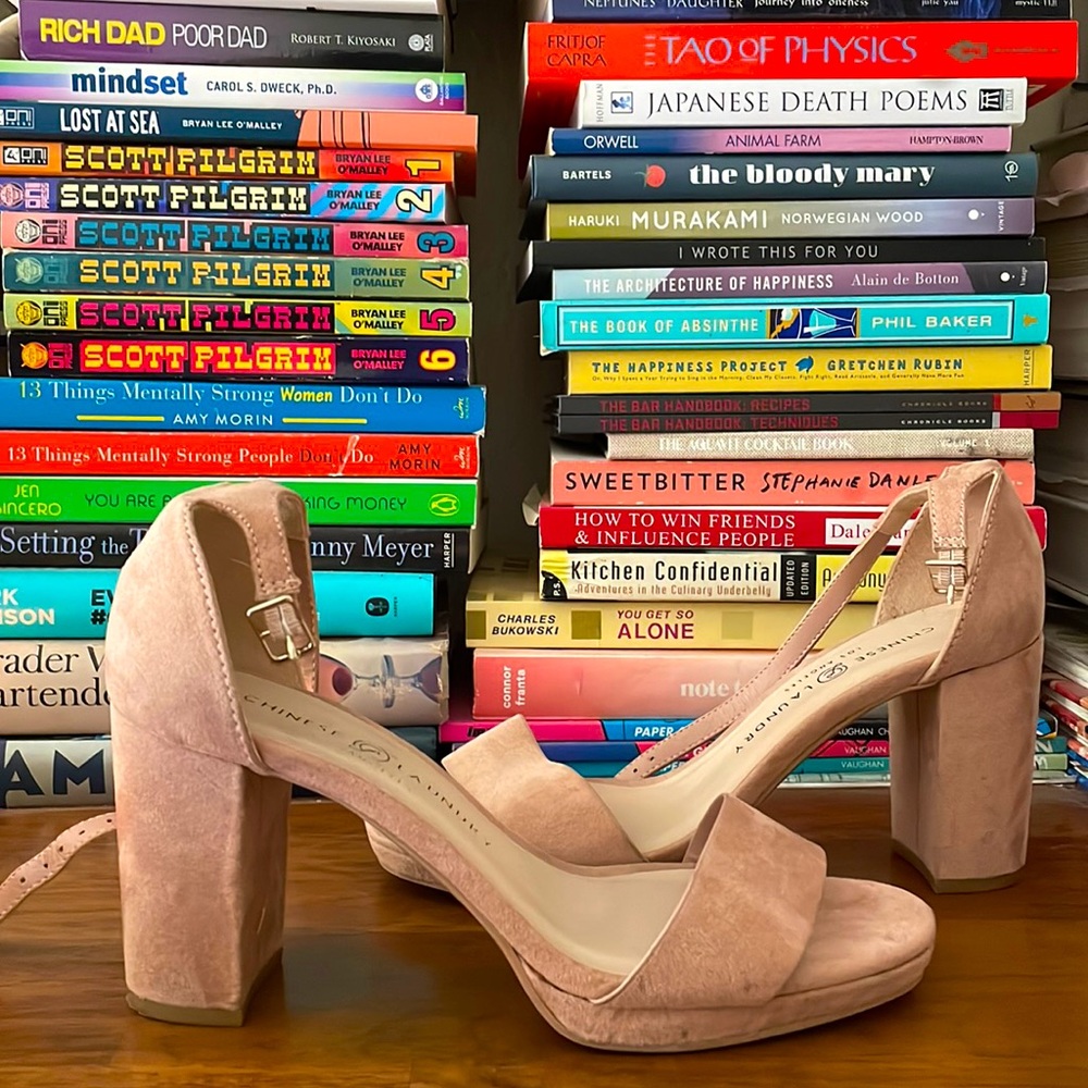 ✨Chinese Laundry✨, size 7.5, high heel shoe, cute ankle strap to hold in place